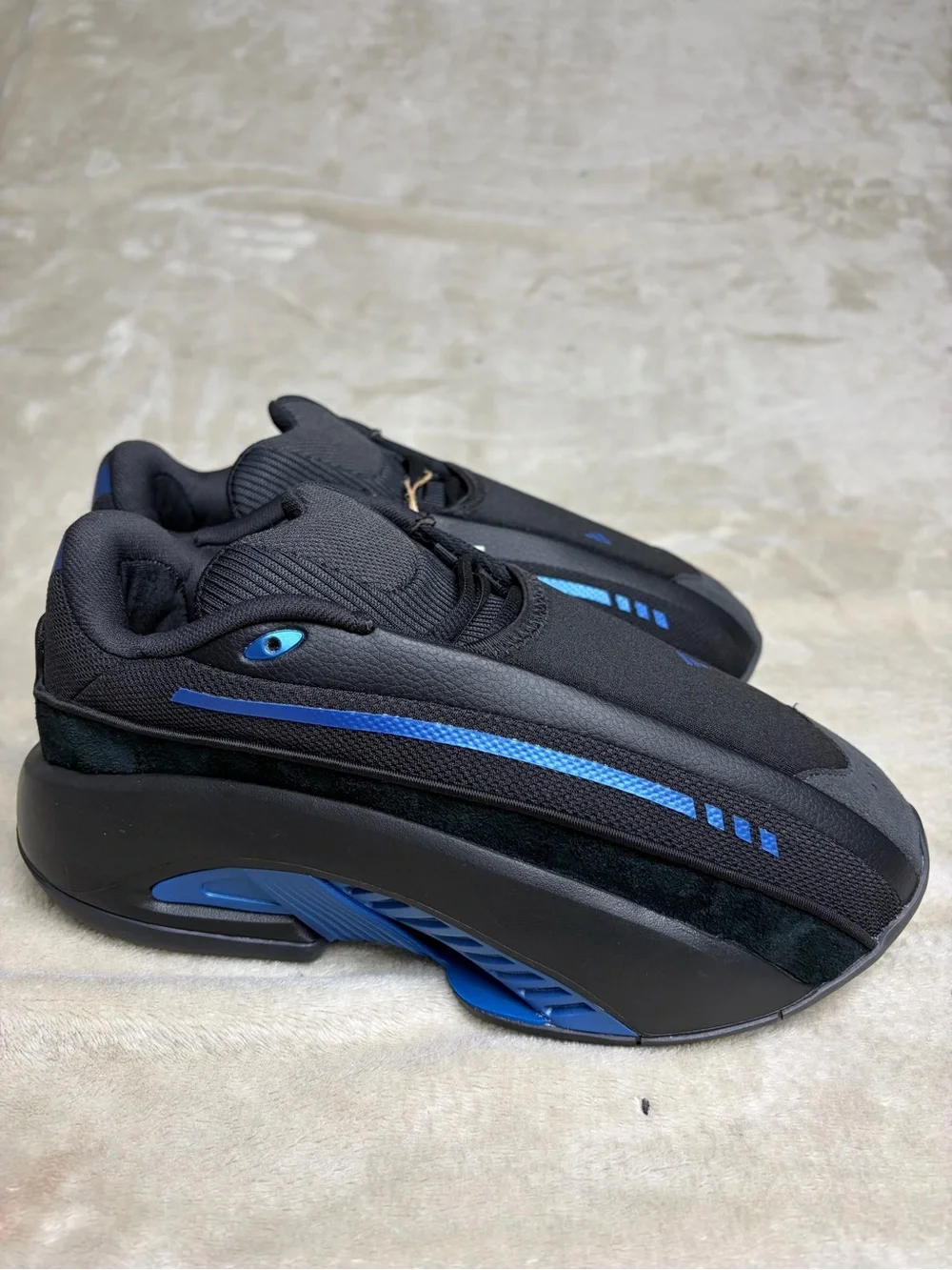 adidas Mad IIInfinity Mens Black Dark Marine Casual Shoes JI0395 Size 5.5